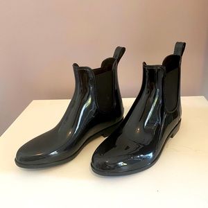 Ankle bootie black rain boot